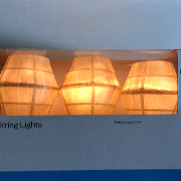 Room Essentials LED String Lights - Picture 8 of 9